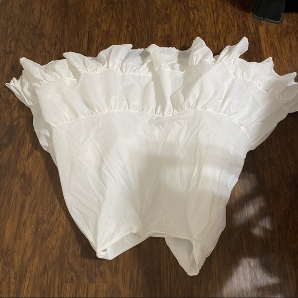 Wedding dress - Picture 9 of 12